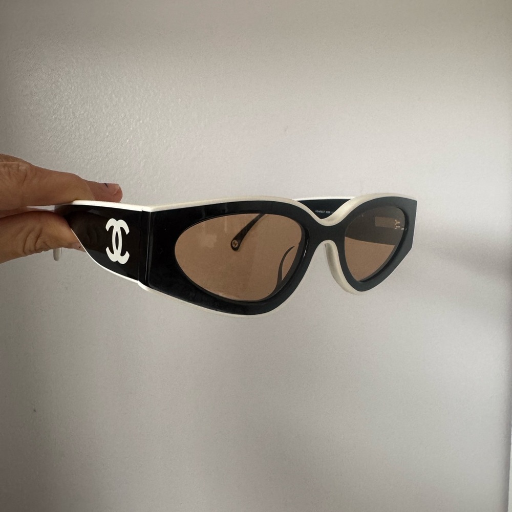CHANEL Sunglasses Firm Price